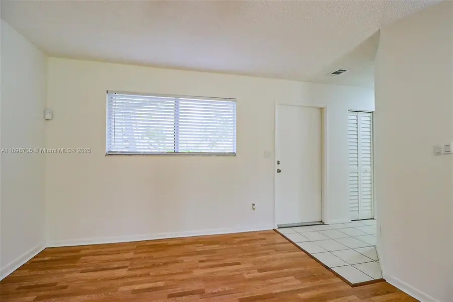 3453 NW 44th St #105, Oakland Park, FL 33309 - Image #3