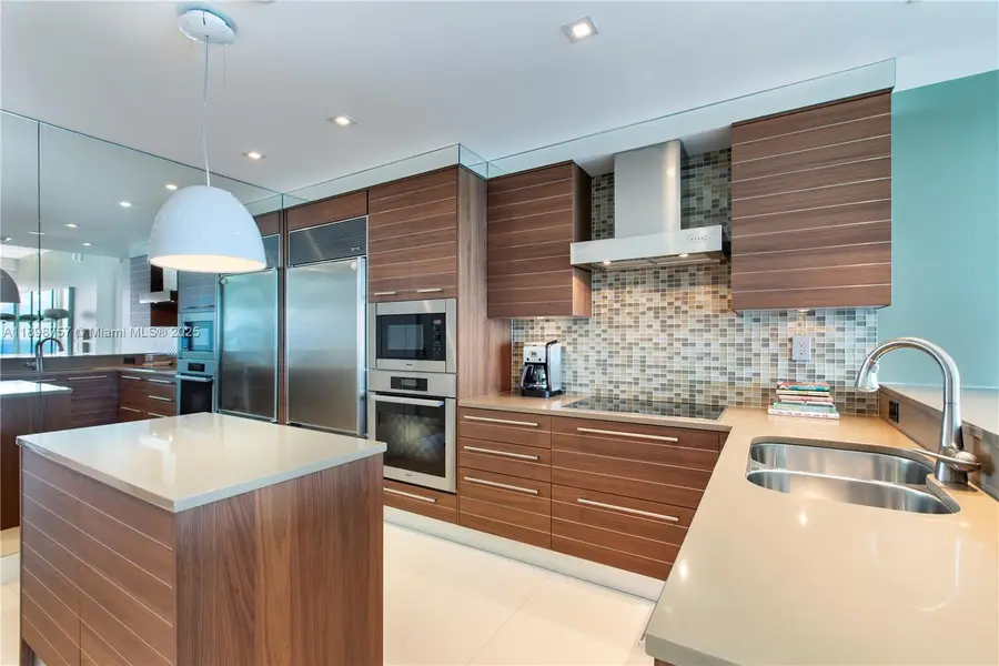 6801 Collins Ave #PH-17, Miami Beach, FL 33141 - Image #2