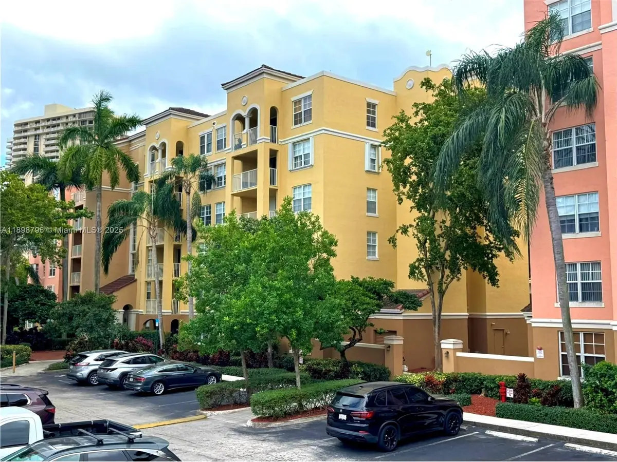 19555 E Country Club Dr #8108, Aventura, FL 33180 - Image #1