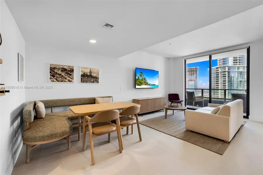 159 NE 6th St #4011, Miami, FL 33132 - Image #3