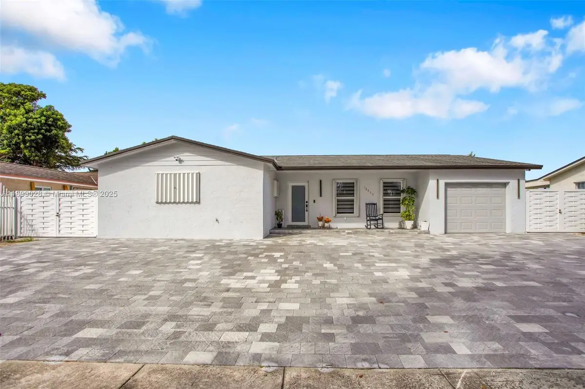 16922 SW 107th Pl, Miami, FL 33157 - Image #1