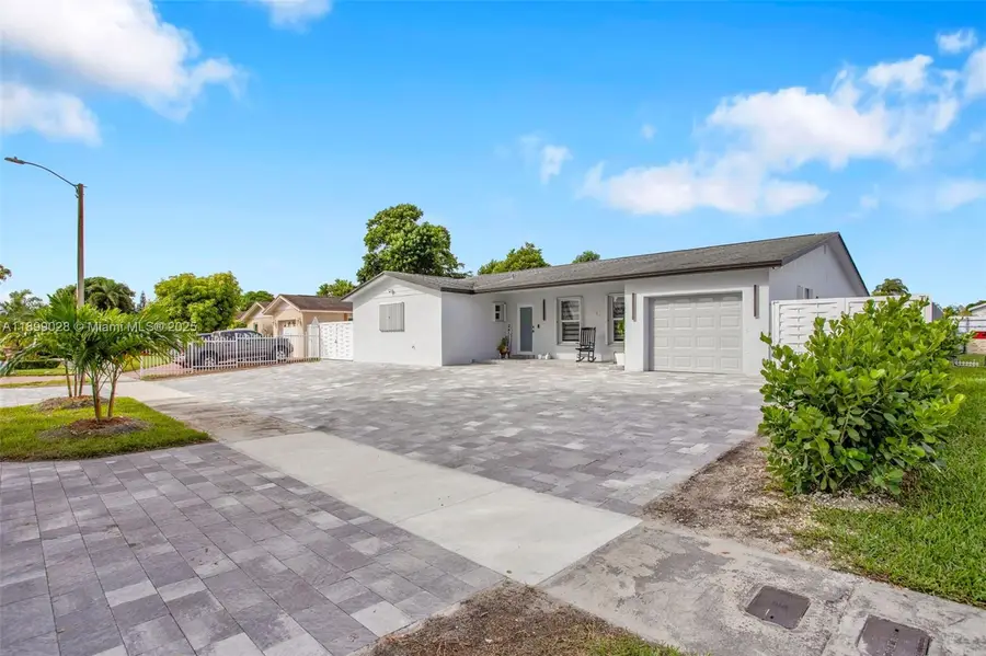 16922 SW 107th Pl, Miami, FL 33157 - Image #2