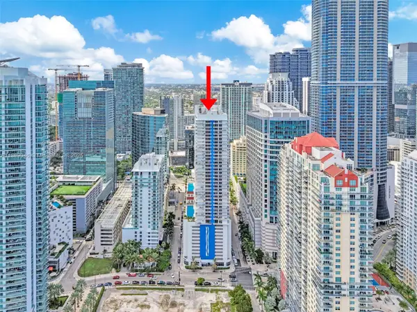 1200 Brickell Bay Dr #3501, Miami, FL 33131