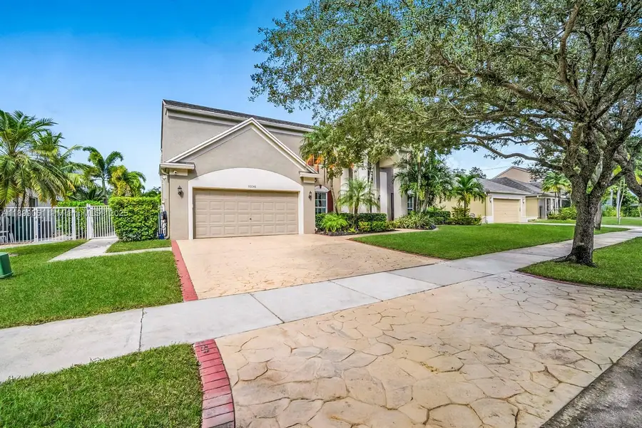 10045 Grove Ln, Cooper City, FL 33328 - Image #3