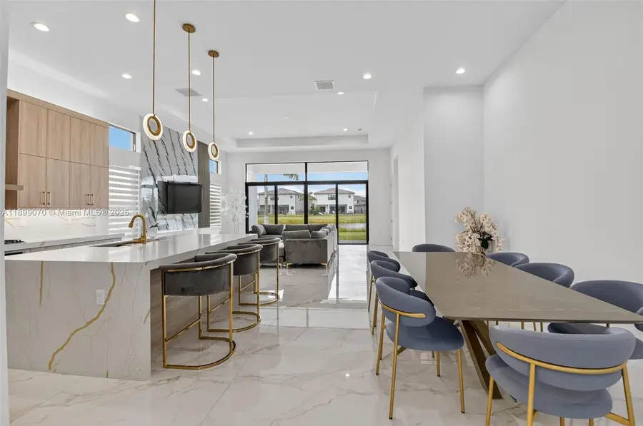 8317 Essex Country Club Dr, Boca Raton, FL 33434 - Image #3