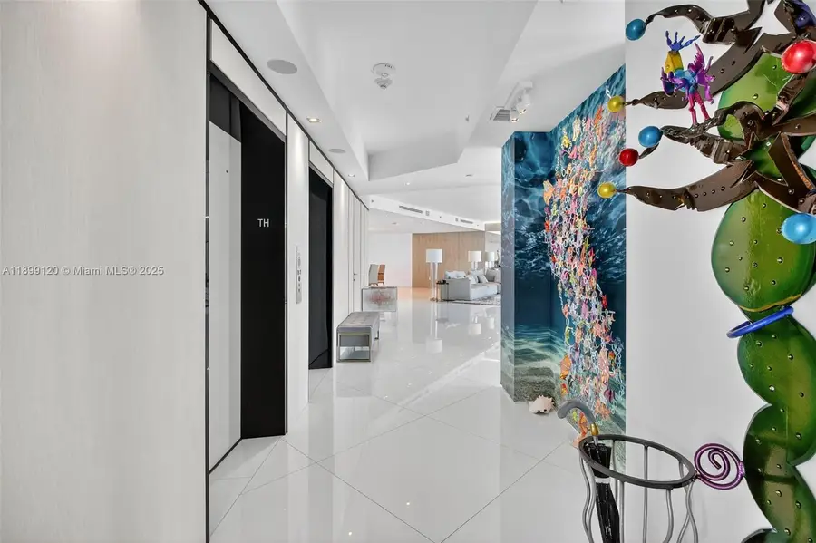 300 S Pointe Dr #TH-3105, Miami Beach, FL 33139 - Image #2