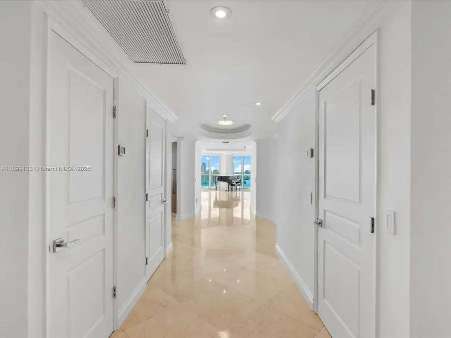 3370 Hidden Bay Dr #3113, Aventura, FL 33180 - Image #2