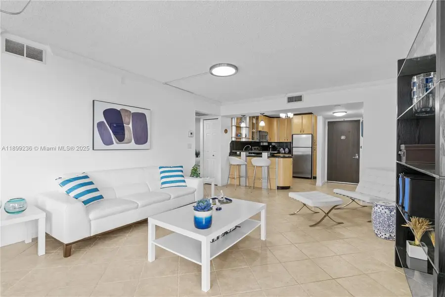 20379 W Country Club Dr #2039, Aventura, FL 33180 - Image #2