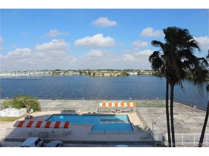 1351 NE Miami Gardens Dr #1404E, Miami, FL 33179 - Image #2