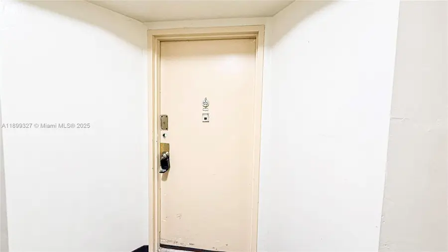 1351 NE Miami Gardens Dr #1404E, Miami, FL 33179 - Image #3