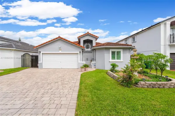 7967 NW 186th Ter, Hialeah, FL 33015