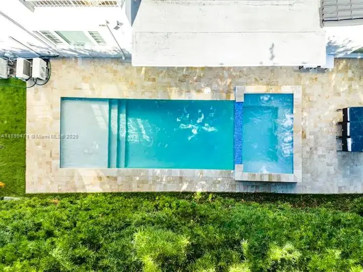 320 Polk St, Hollywood, FL 33019 - Image #2