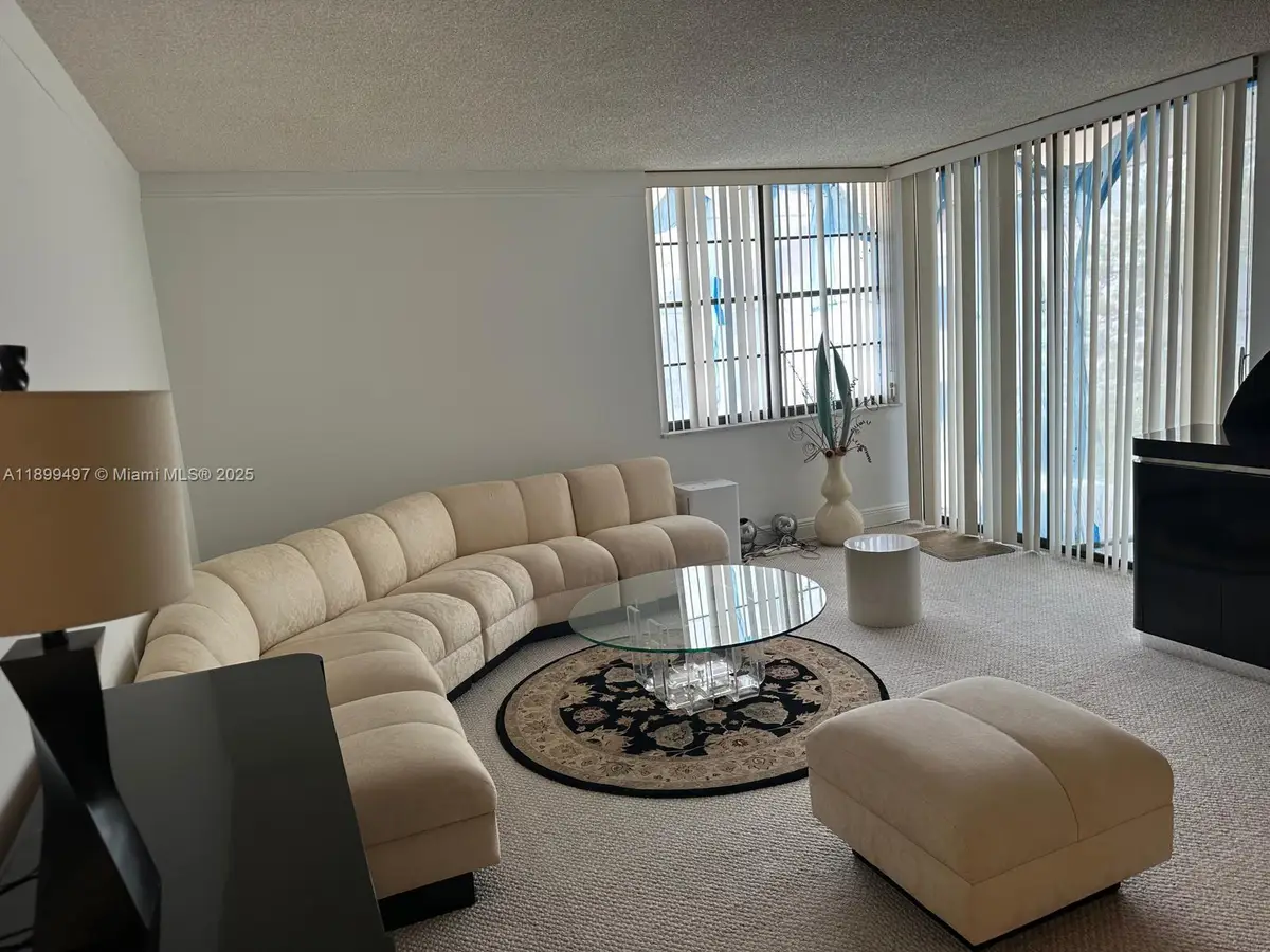 3900 N Hills Dr #310, Hollywood, FL 33021 - Image #1