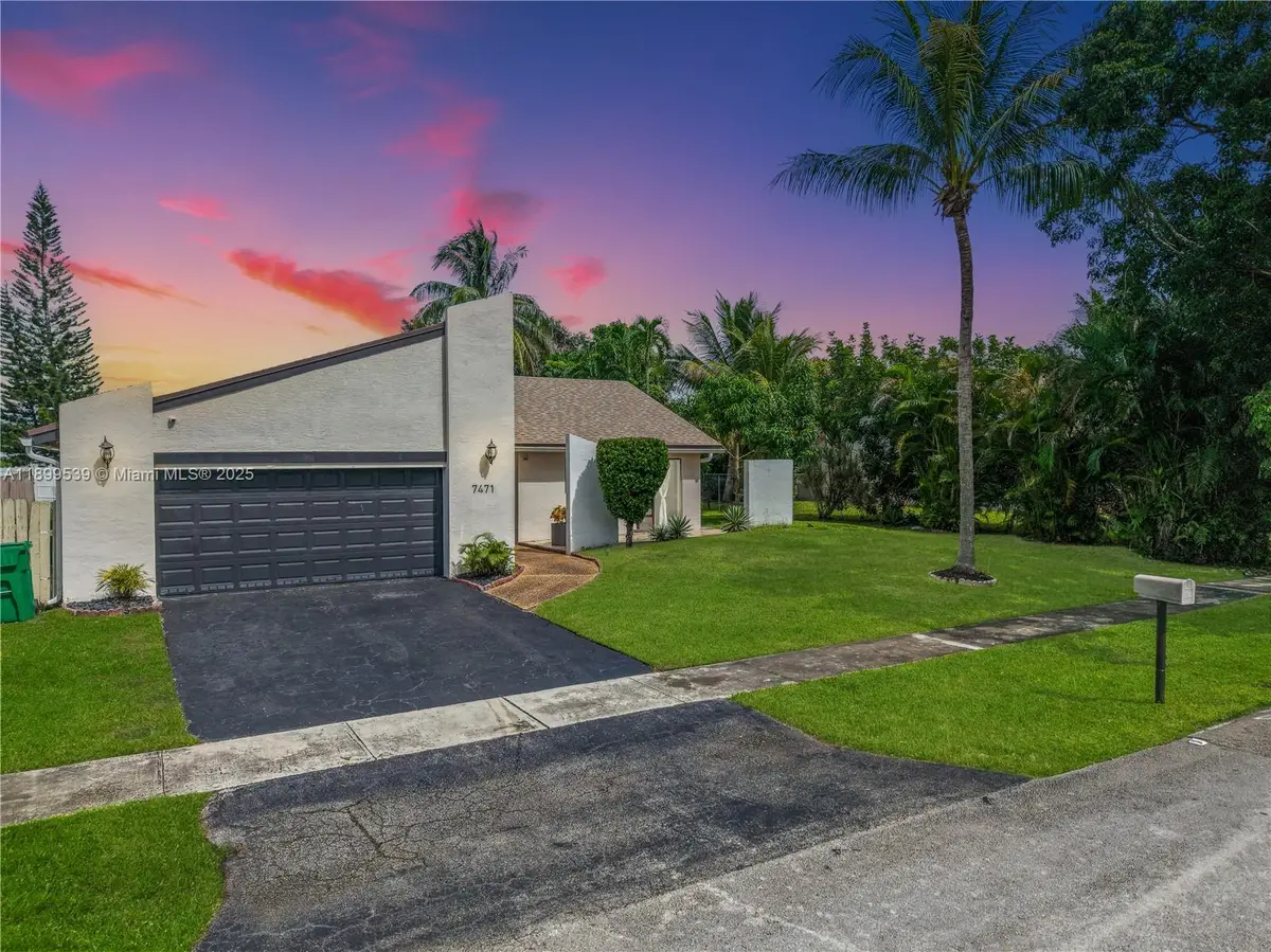 7471 NW 35th St, Lauderhill, FL 33319 - Image #1