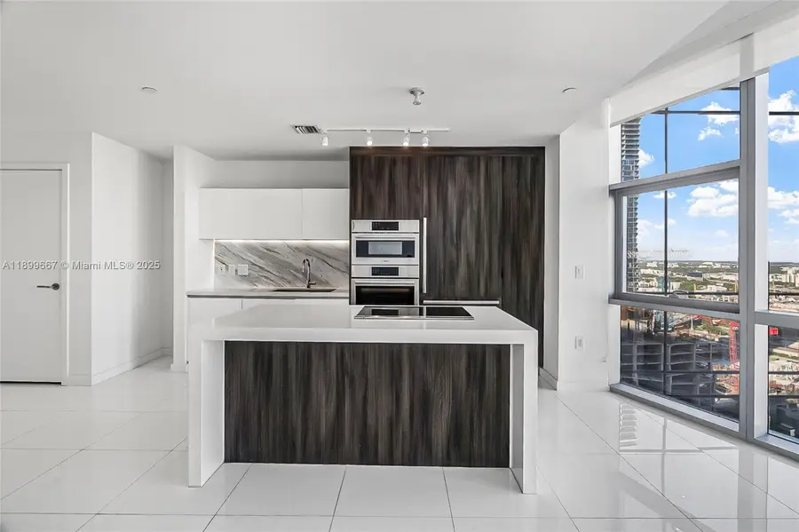 851 NE 1st Ave #2802, Miami, FL 33132 - Image #2