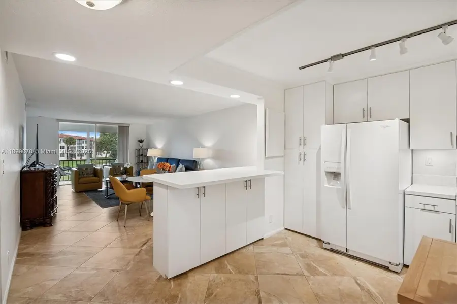 411 S Hollybrook Dr #204, Pembroke Pines, FL 33025 - Image #2