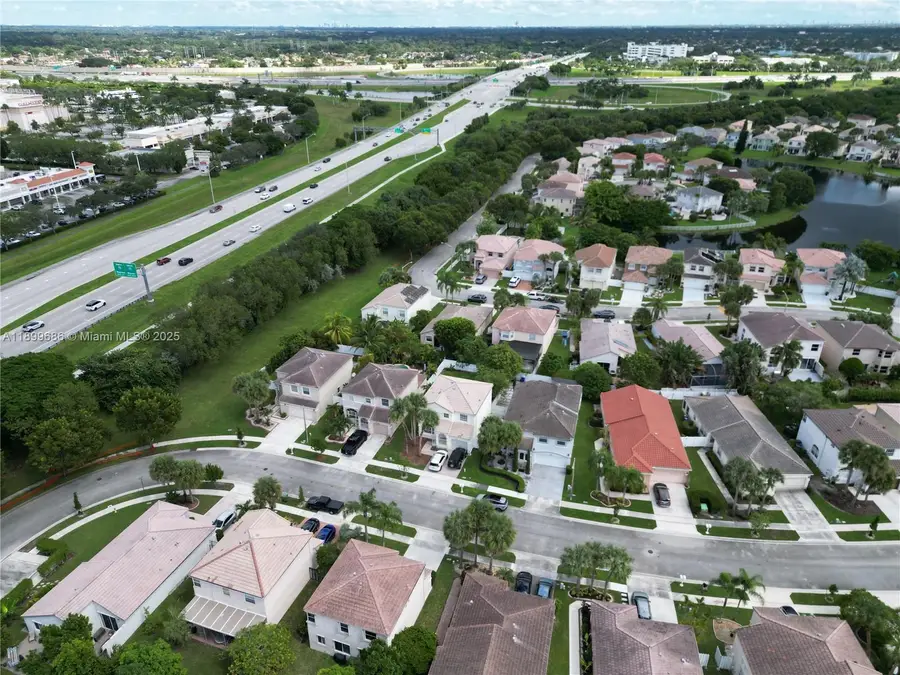 2271 NW 159th Ave, Pembroke Pines, FL 33028 - Image #3