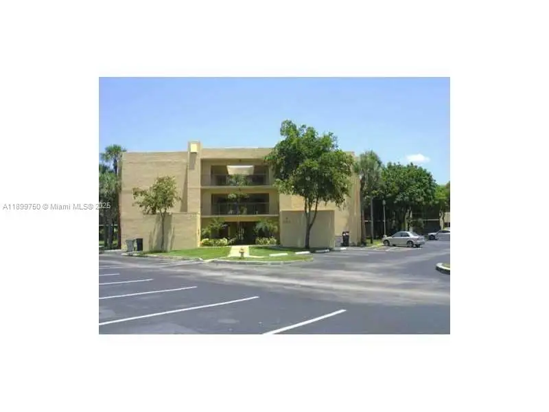 8005 SW 107 Av #118, Miami, FL 33173 - Image #3