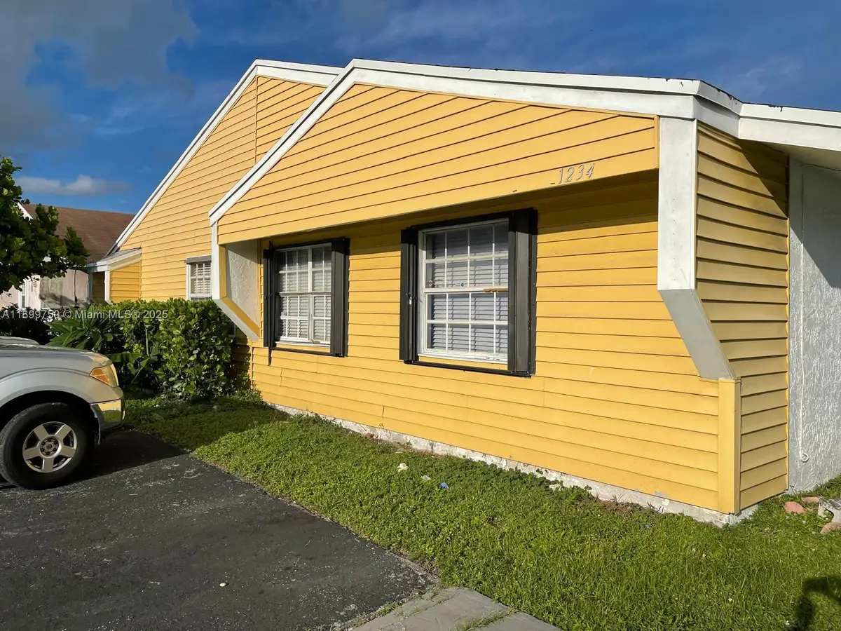 1234 SW 71st Ter, North Lauderdale, FL 33068 - Image #1