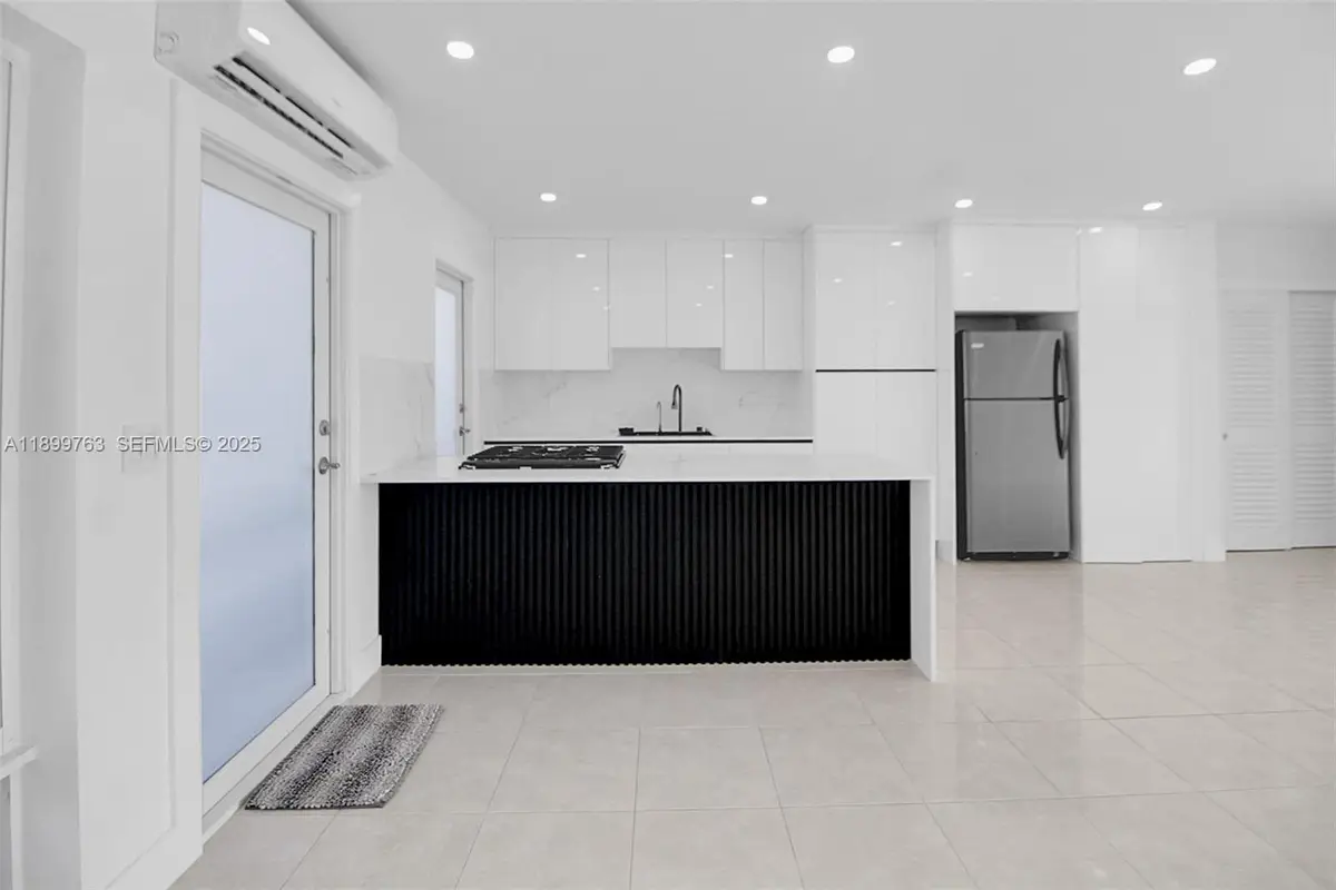 2700 NE 135th St #12, North Miami, FL 33181 - Image #1