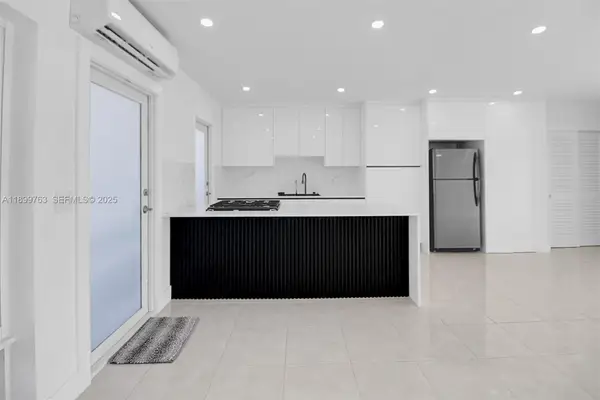 2700 NE 135th St #12, North Miami, FL 33181