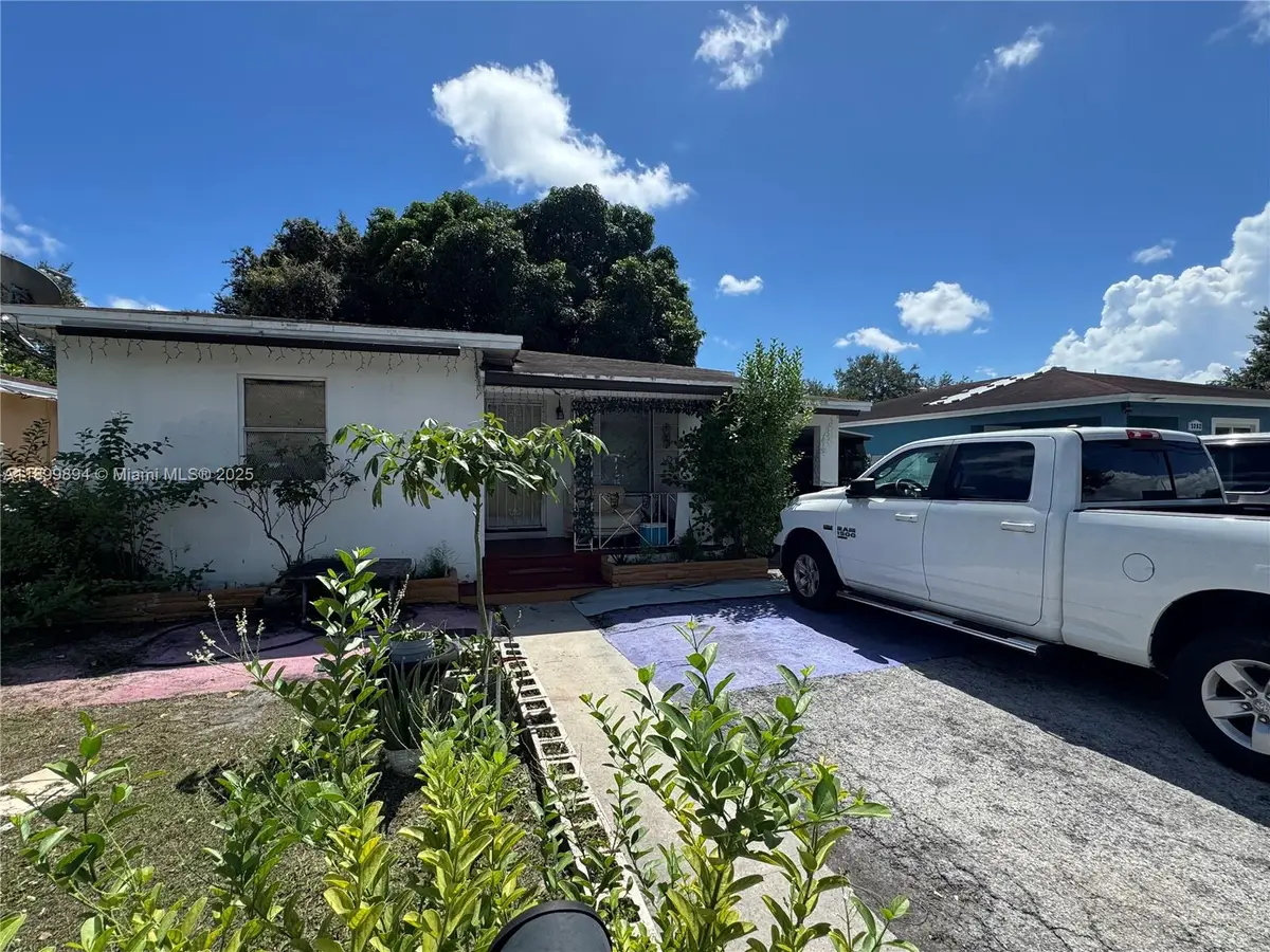 3274 NW 50th St, Miami, FL 33142 - Image #1