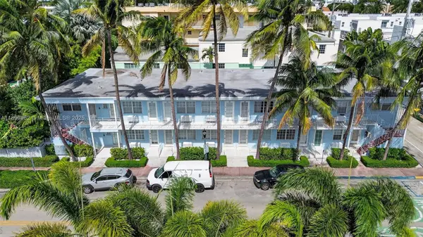 635 8th St #205, Miami Beach, FL 33139