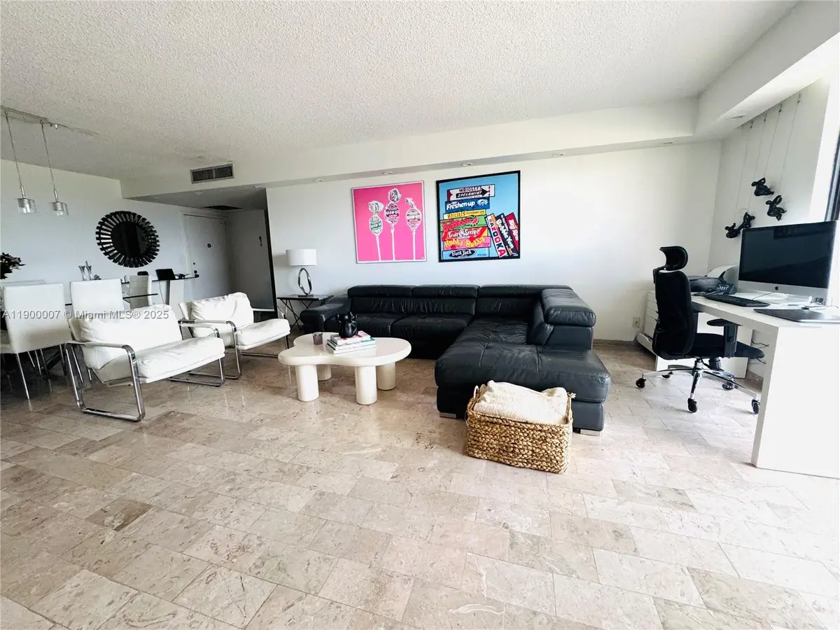 600 Three Islands Blvd #1206, Hallandale Beach, FL 33009 - Image #1
