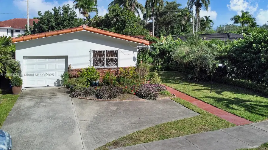 2711 Red Rd, Coral Gables, FL 33155 - Image #2