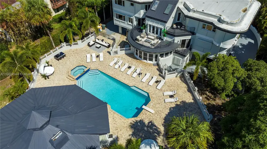 2827 S Indian River Dr, Fort Pierce, FL 34982 - Image #3