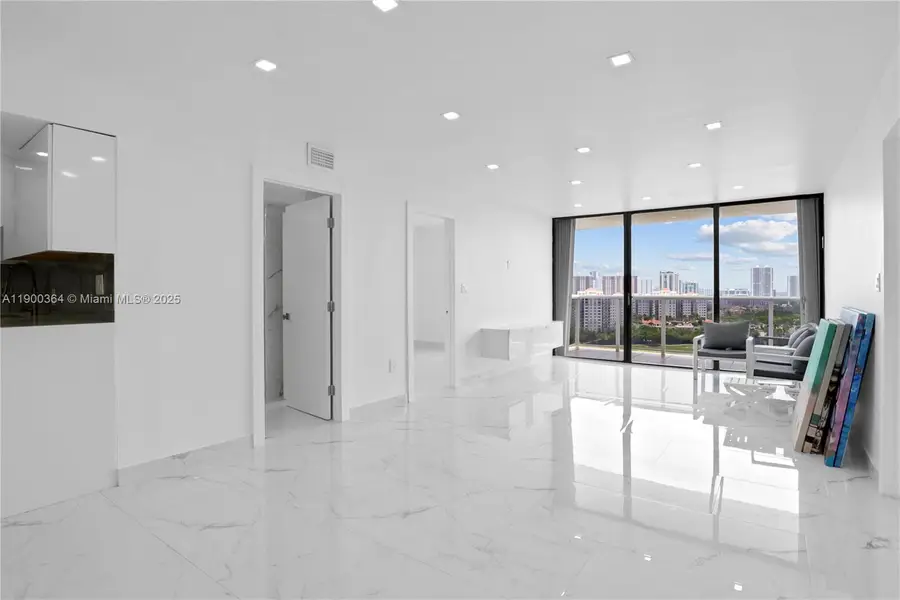 3675 N Country Club Dr #2008, Aventura, FL 33180 - Image #2