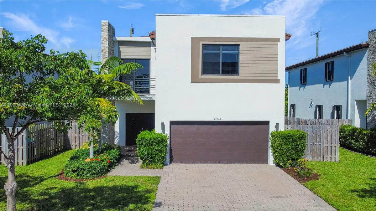 21016 NE 2nd Ct, Miami, FL 33179 - Image #1