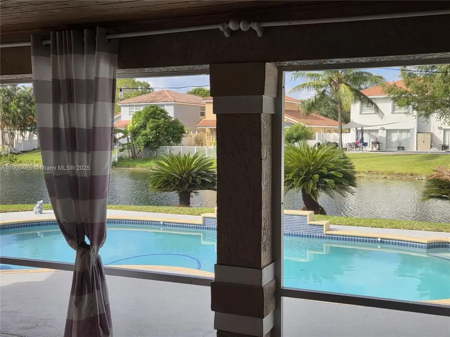 13431 NW 5th Pl, Plantation, FL 33325 - Image #2
