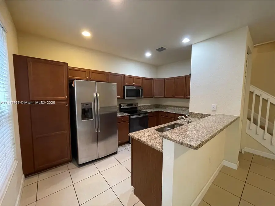 17107 SW 96th St, Miami, FL 33196 - Image #3