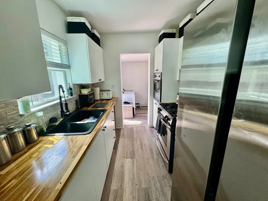 2626 Garfield St, Hollywood, FL 33020 - Image #2