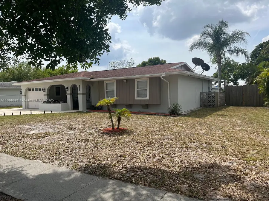 262 NE Floresta Dr, Port Saint Lucie, FL 34983 - Image #3