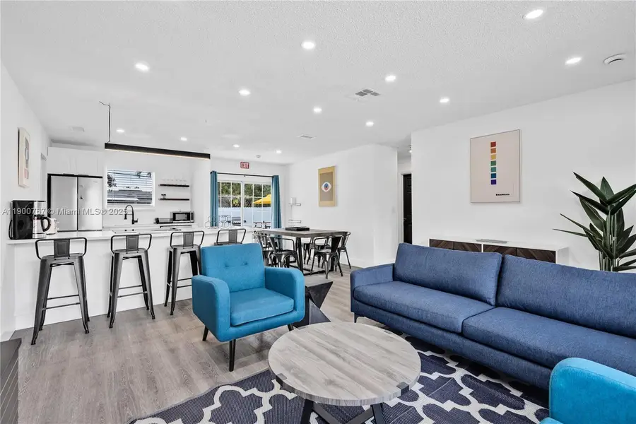 7471 Hope St, Hollywood, FL 33024 - Image #3