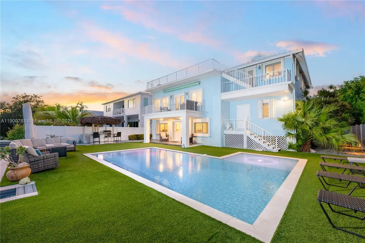 111 Spoonbill Rd, Tavernier, FL 33070 - Image #1