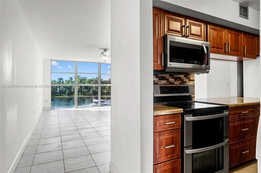 1700 N N River Dr #406, Miami, FL 33125 - Image #3