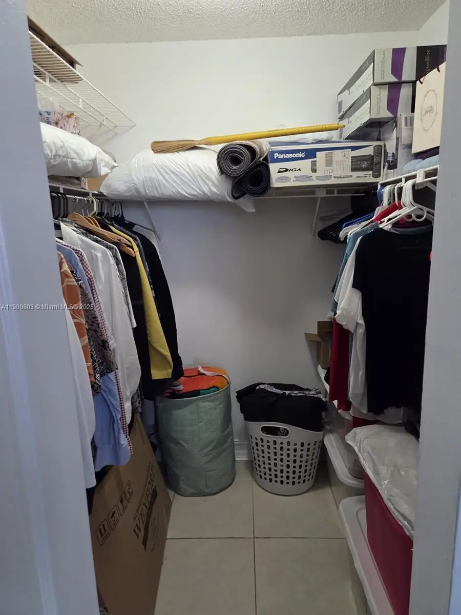 116 Lake Emerald Dr #109, Oakland Park, FL 33309 - Image #3