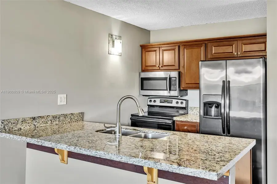 2701 Riverside Dr #303-B, Coral Springs, FL 33065 - Image #2