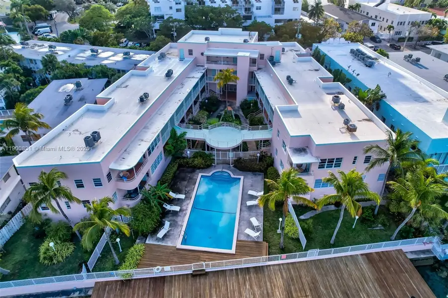 6881 Bay Dr #7, Miami Beach, FL 33141 - Image #3