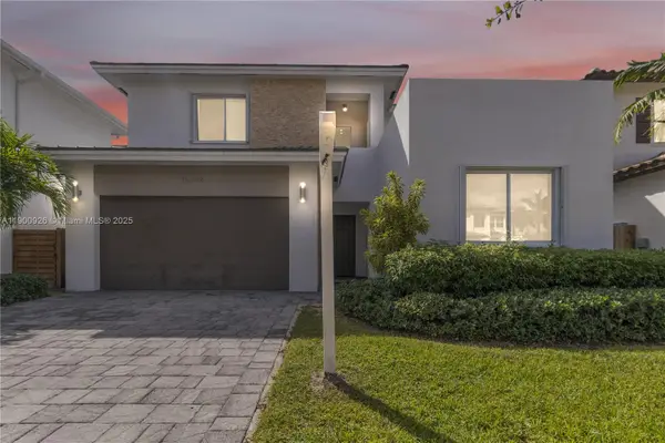 15288 SW 176th Ter, Miami, FL 33187