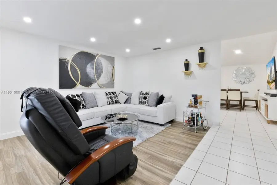 11145 Nw 27th St, Sunrise, FL 33322 - Image #2