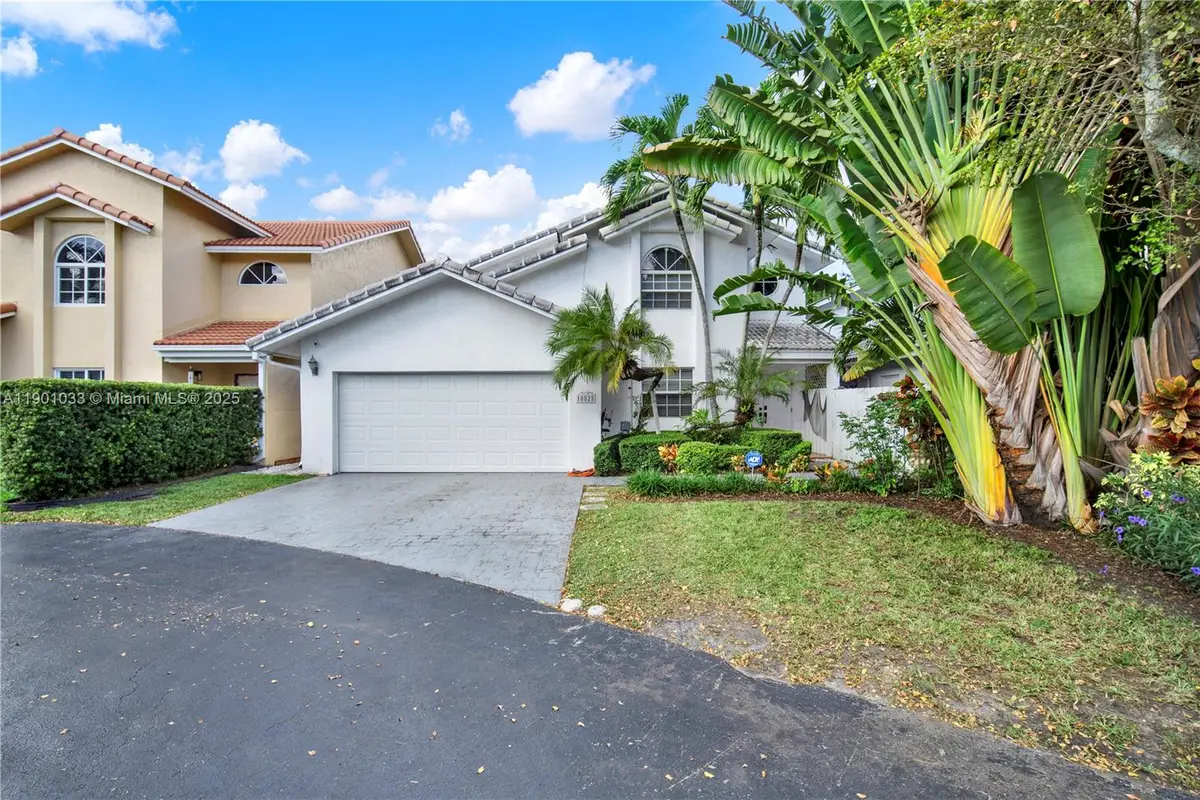 10825 SW 91st Ln, Miami, FL 33176 - Image #1