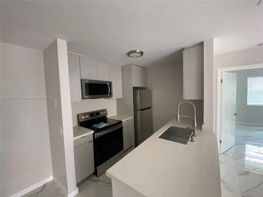 10425 NW 7th St #204, Pembroke Pines, FL 33026 - Image #2
