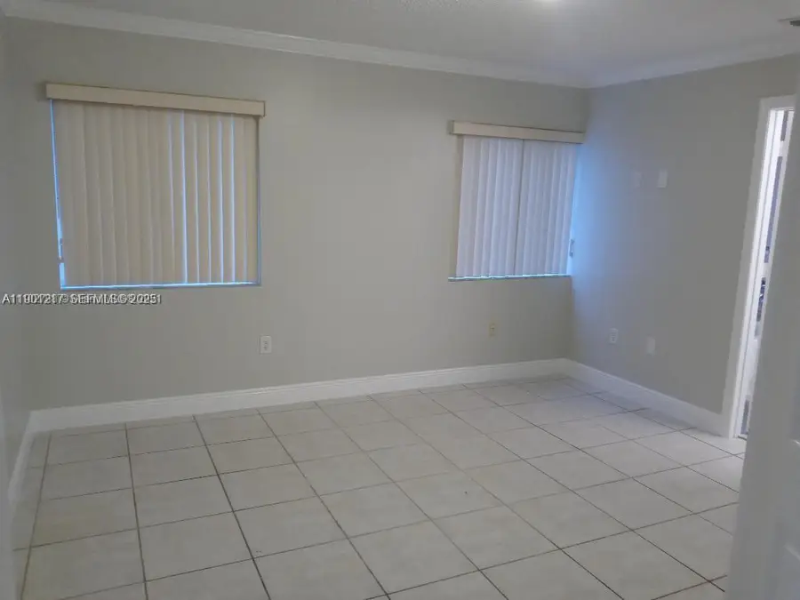 16530 SW 96th Ter, Miami, FL 33196 - Image #3