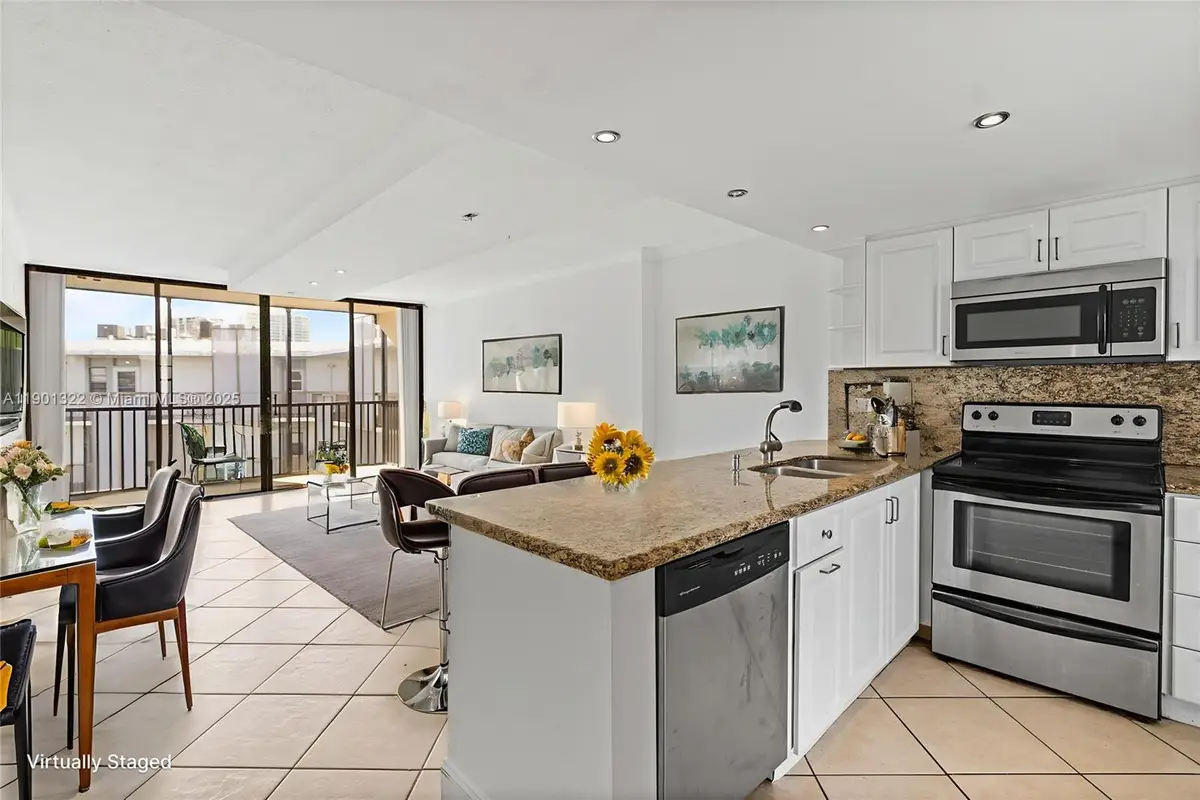 3475 N Country Club Dr #814, Aventura, FL 33180 - Image #1