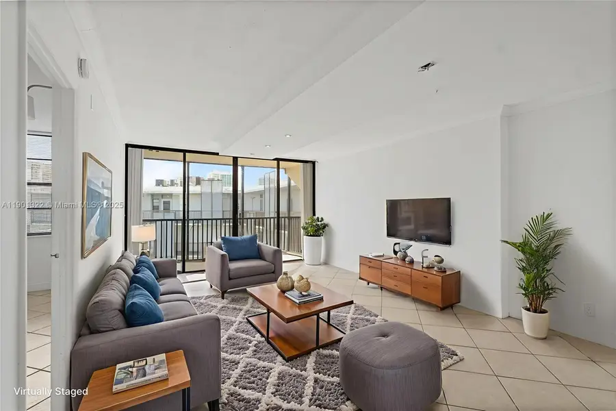 3475 N Country Club Dr #814, Aventura, FL 33180 - Image #2