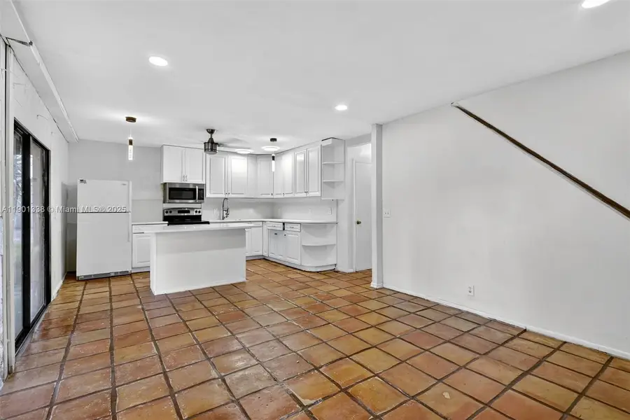 611 Broward Ave, Greenacres, FL 33463 - #3